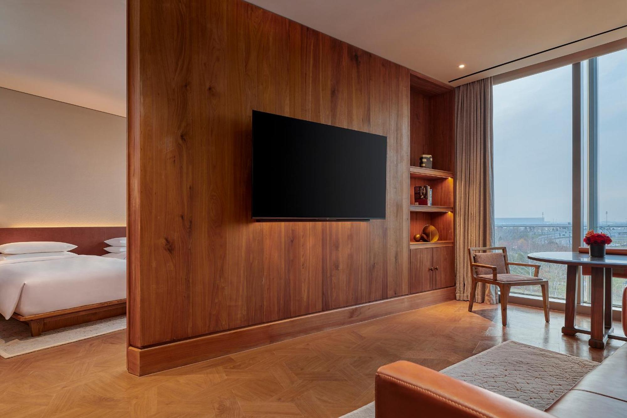 Mumian Beijing Daxing International Airport, Part Of Hyatt Hotel Exterior photo A suite at the hotel